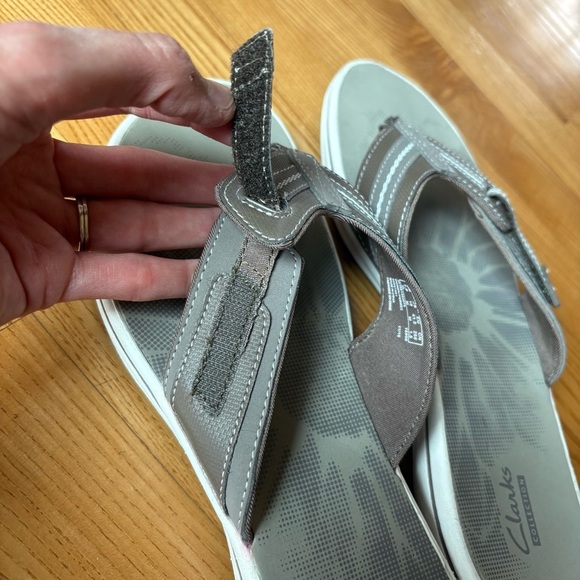 Clarks Collection Beige Taupe Sandals Breeze Sea Slip On Thong Womens Size 10 M - Picture 5 of 10